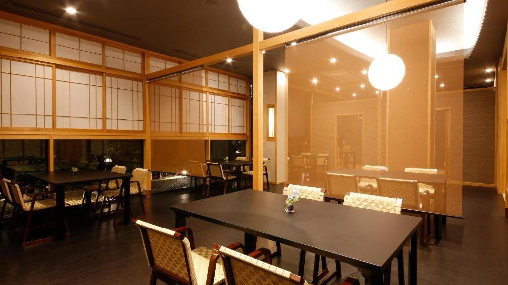 Ako Park Hotel Exterior photo